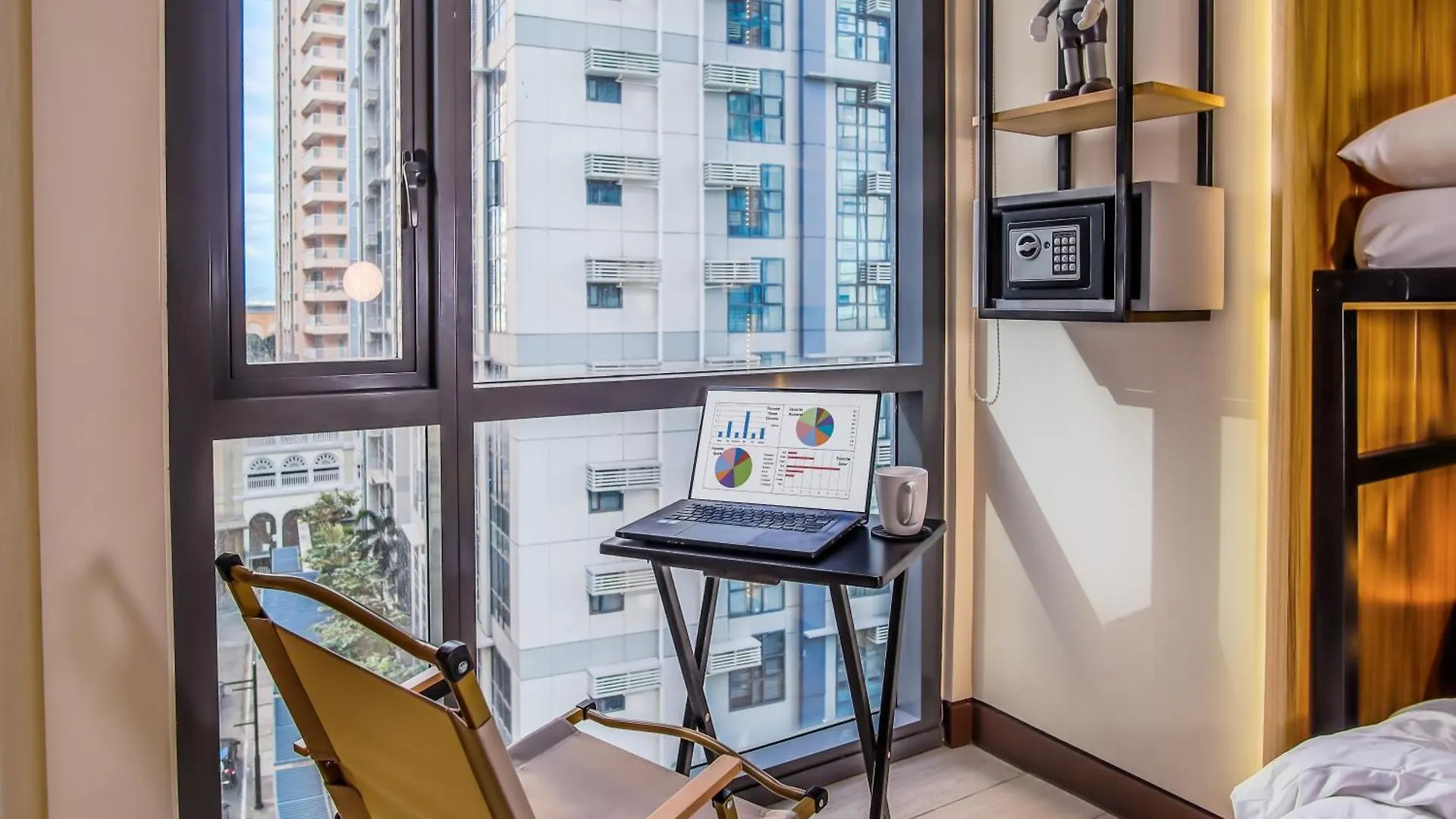 Apartman Spacious Family Sleeper Bgc & 84Inch Cinema Manila